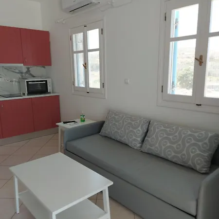 Milithos 2 * Adamantas (Milos)